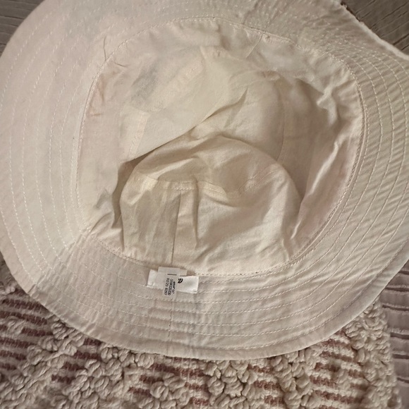 AERIE Bucket Hat - Picture 4 of 4